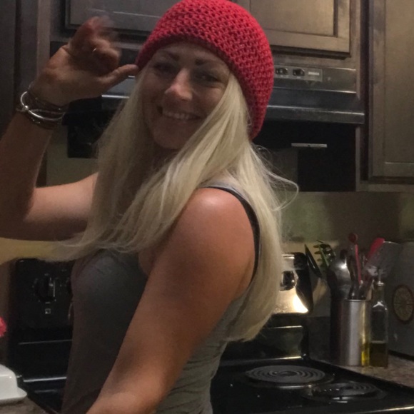 Welcome to my closet CHAOS! - Picture 9 of 9